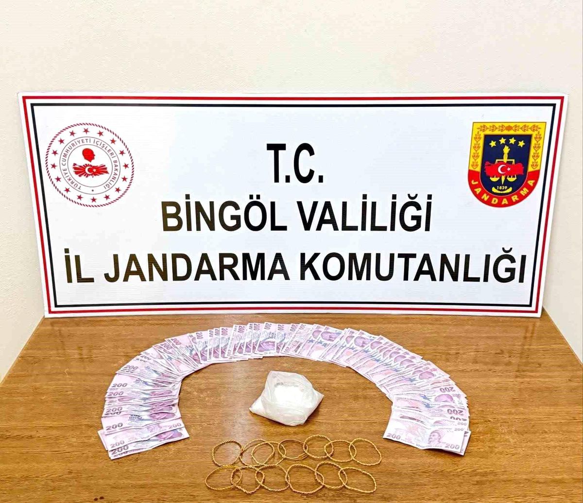 Bingöl\'de Jandarma Operasyonunda 4 Tutuklama