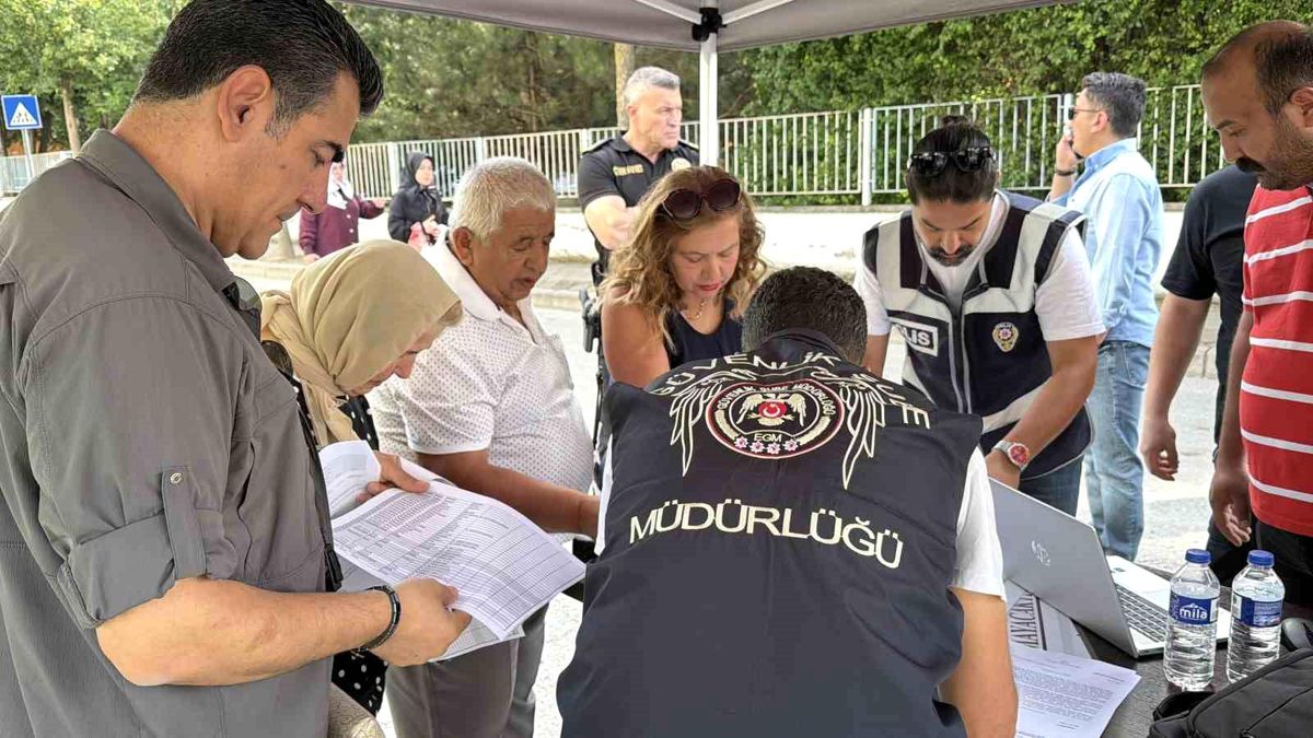 Bolu\'da 263 yıl hapis istemiyle yargılanan Tanju Özcan ve 18 sanık ilk kez hakim karşısında