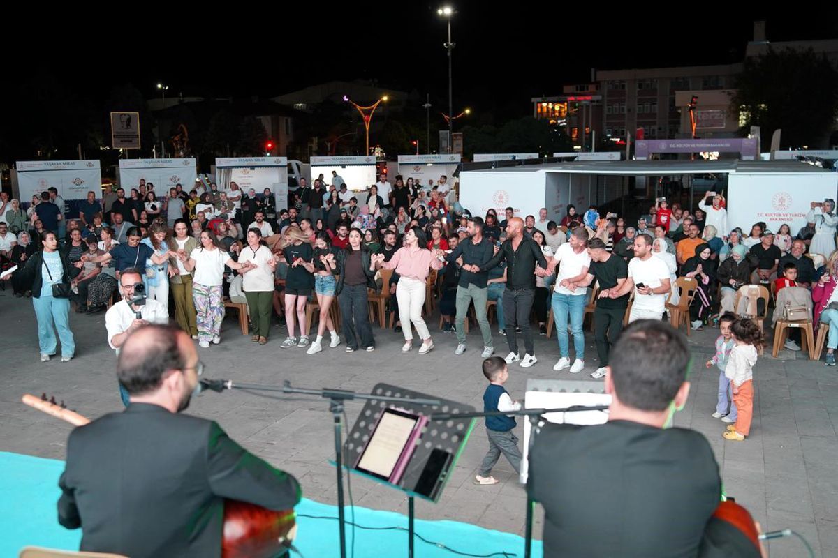 Erzincan\'da Yaşayan Miras Şöleni