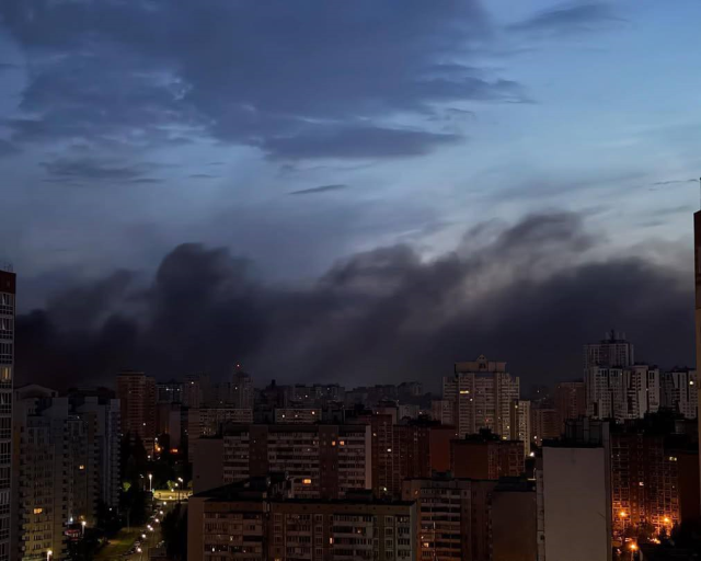 Gece yarısı Kiev'e füze yağdı! 3 kişi öldü, 7 kişi yaralandı
