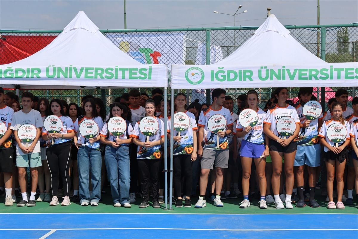 Iğdır\'da Kayısı Cup Tenis Turnuvası Başladı