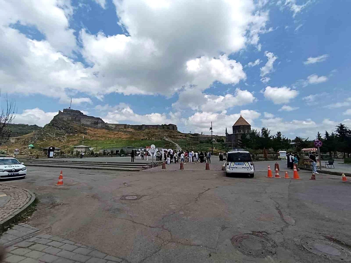 Kars yaz turizminde yoğun ilgi görüyor