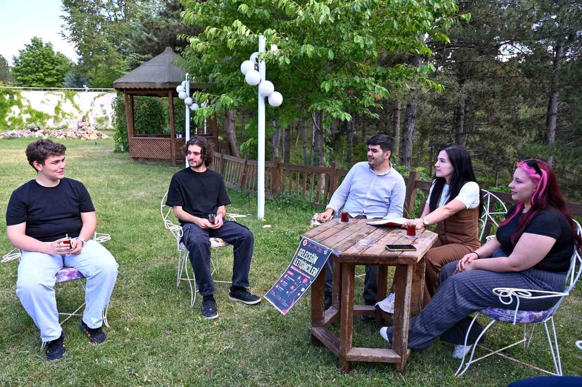 Dijital Çağda Geleceğin İletişimcileri