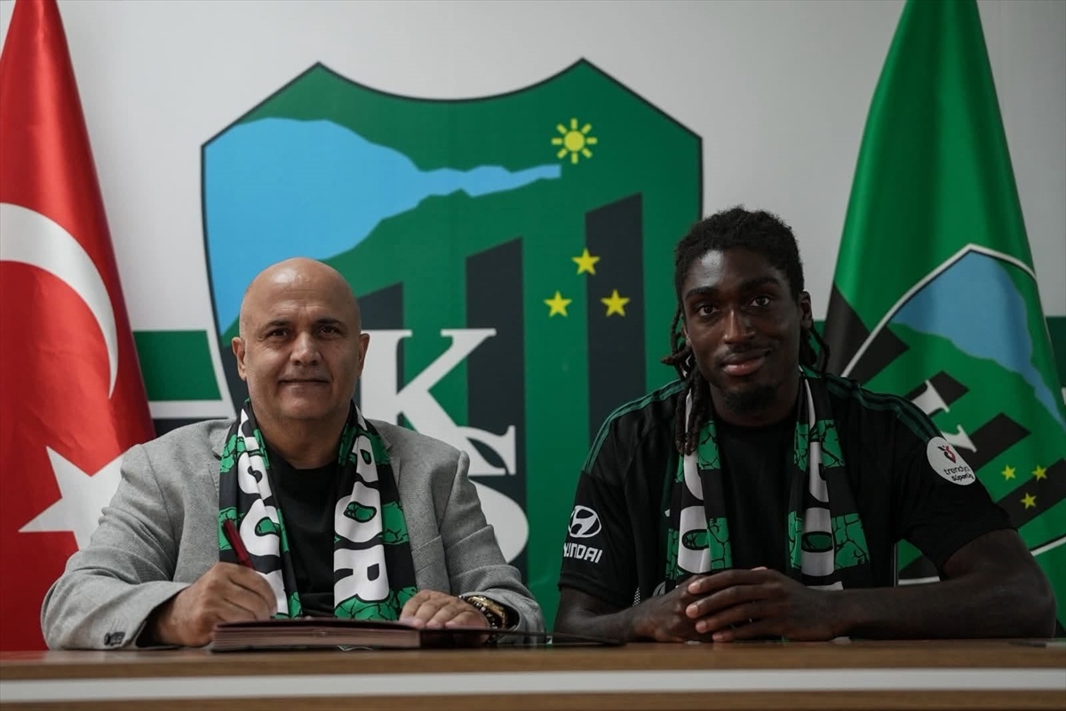 Kocaelispor, Tanguy Zoukrou\'yu Kralıkla Kadrosuna Kattı