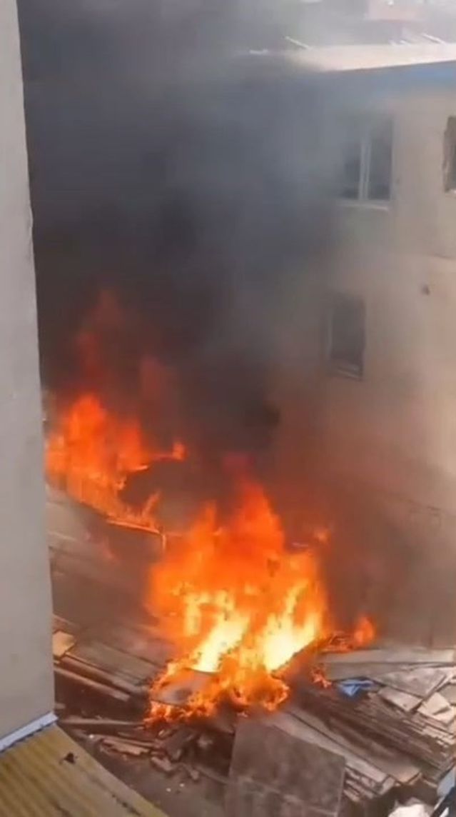 Küçükçekmece’de Yangın Panic!