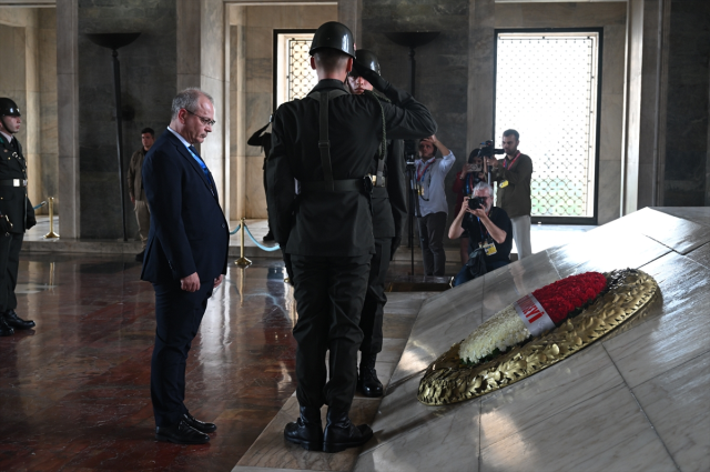 NATO heyeti Anıtkabir'i ziyaret etti