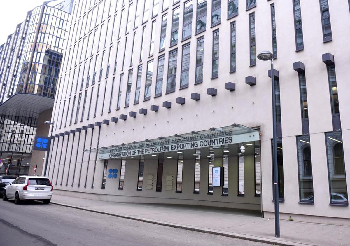 OPEC+ Ağustosta Petrol Üretimini Artıracak