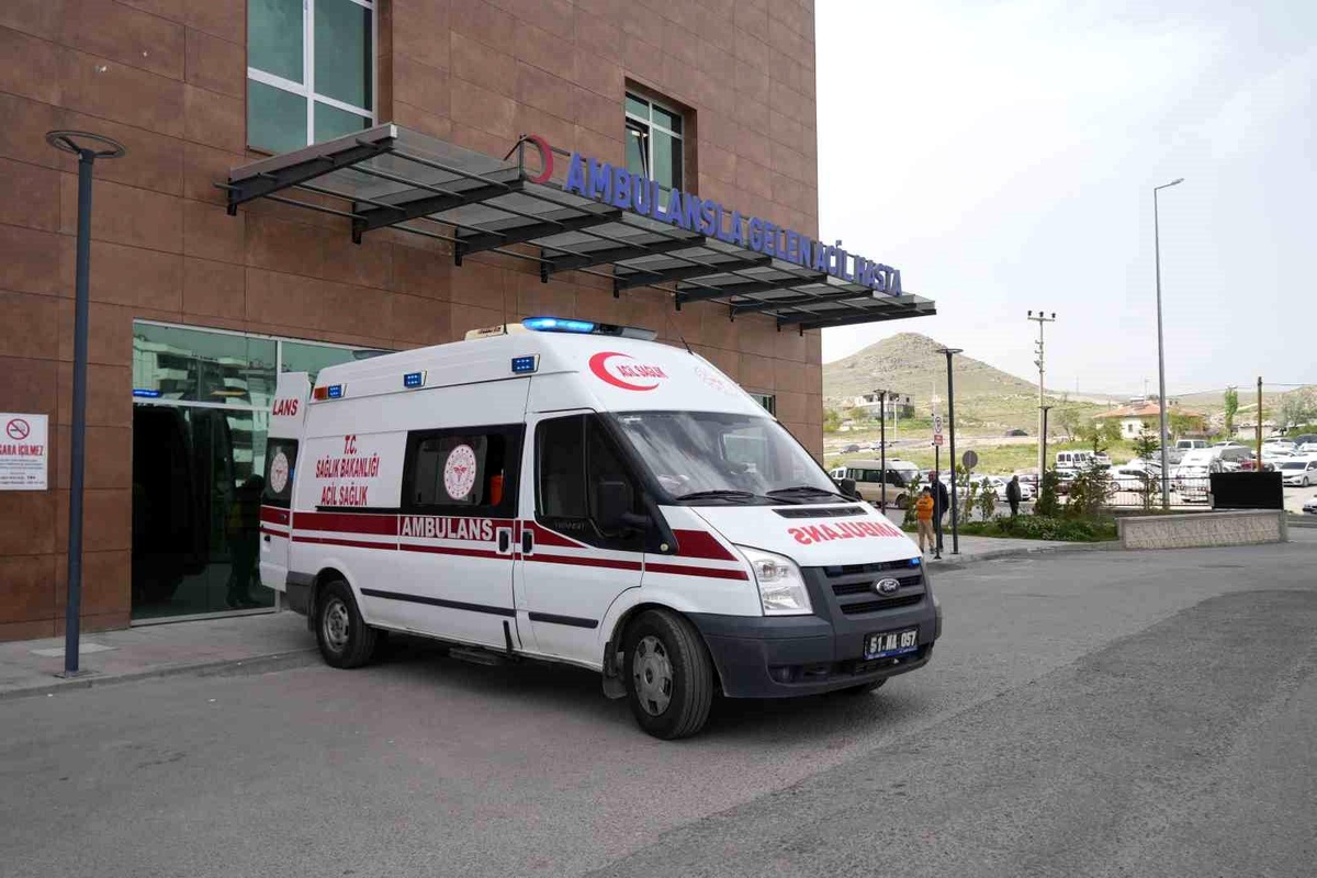 Niğde\'de Trafik Kazası: Motosiklet Sürücüsü Hayatını Kaybetti