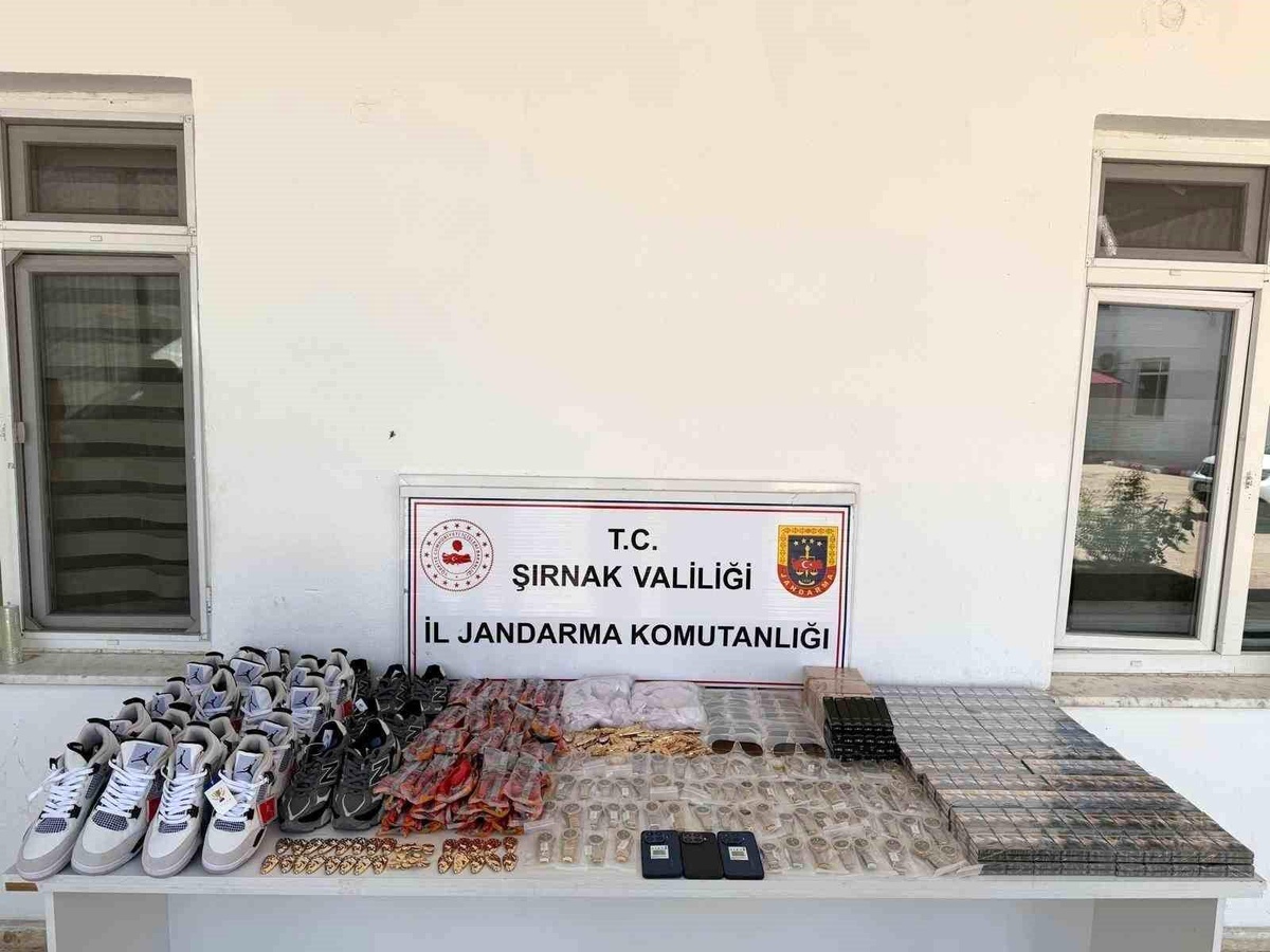 Şırnak\'ta Uyuşturucu ve Kaçak Mal Operasyonu