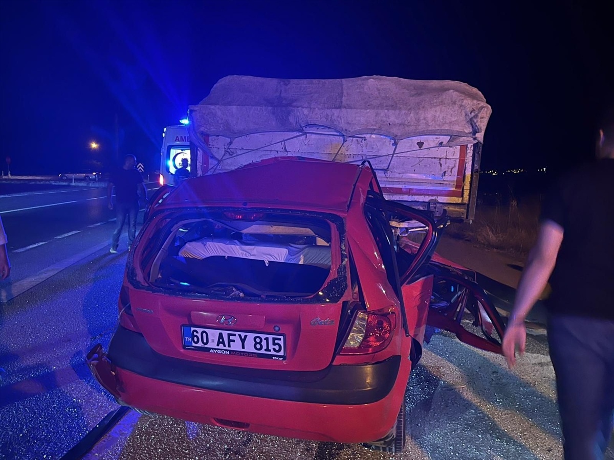 Tokat\'ta Trafik Kazası: Sürücü Hayatını Kaybetti