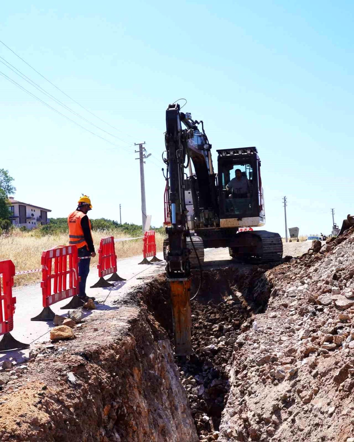 Ula\'da kanalizasyon hattı bulunmayan bölgelere hat çalışması