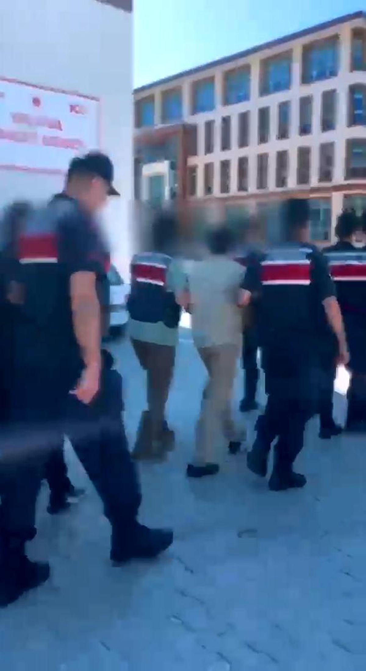 Yalova\'da Uyuşturucu Operasyonu: 3 Tutuklama