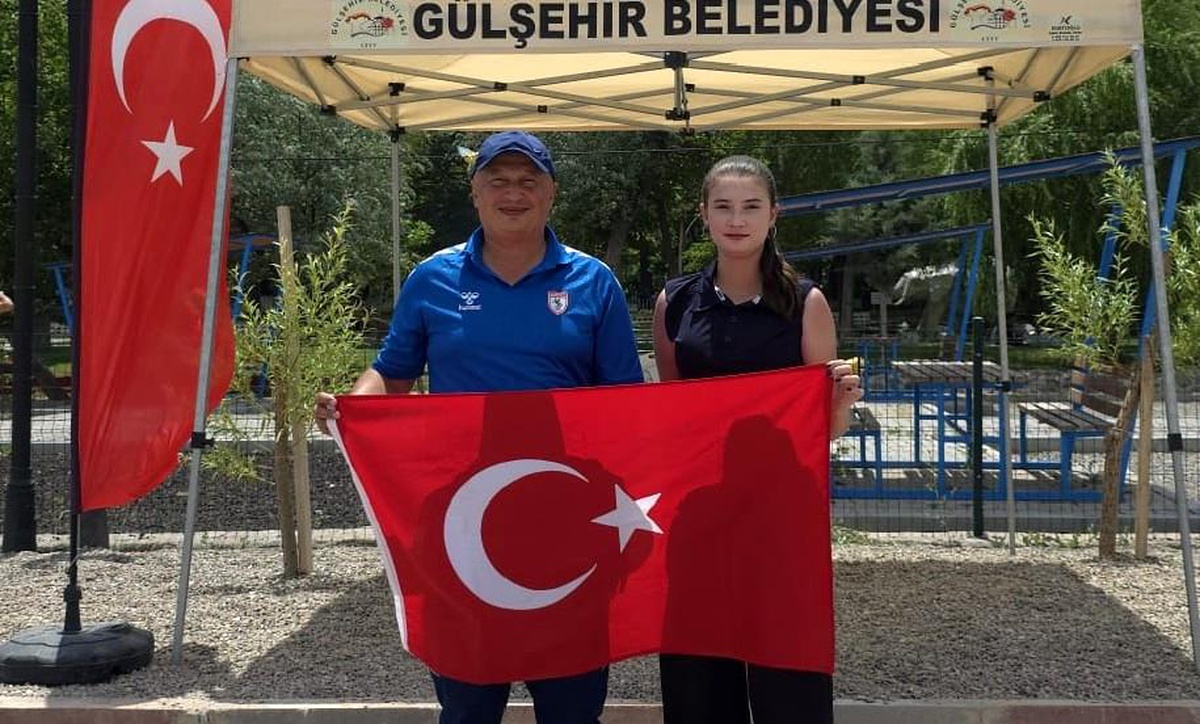 Sıla Tunç\'tan Türkiye Rekoru