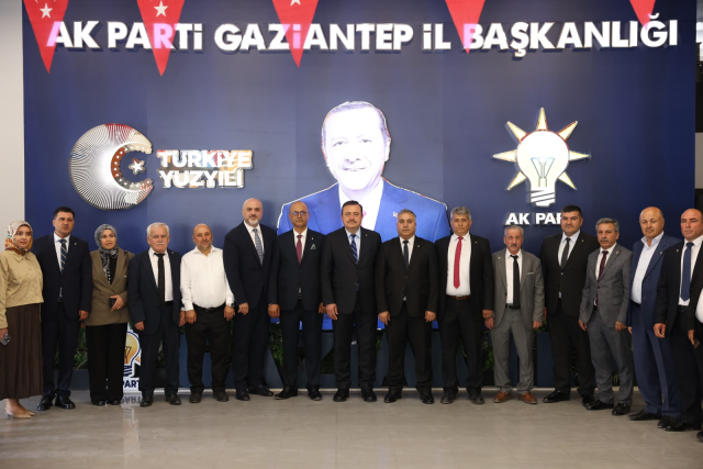 AK Parti Gaziantep, ailesini genişletiyor! AK Parti’ye 25 kişilik katılım