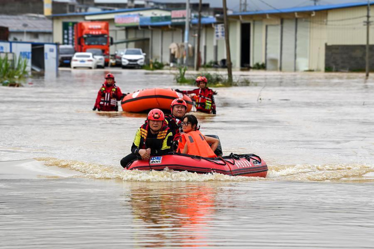 Guangxi\'de Sel Felaketi: 4 Ölü, 8 Kayıp