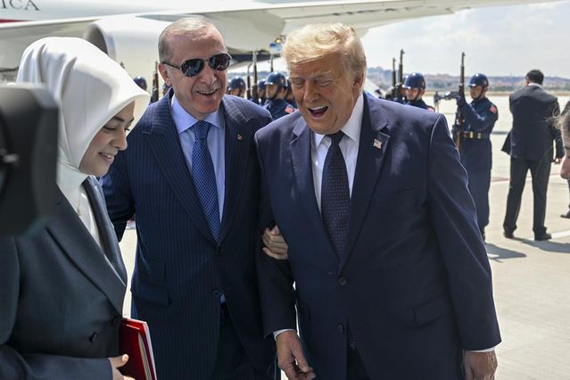 Ankara’daki karşılamada dikkat çeken diyalog! Uçağını işaret edip bunu söyledi