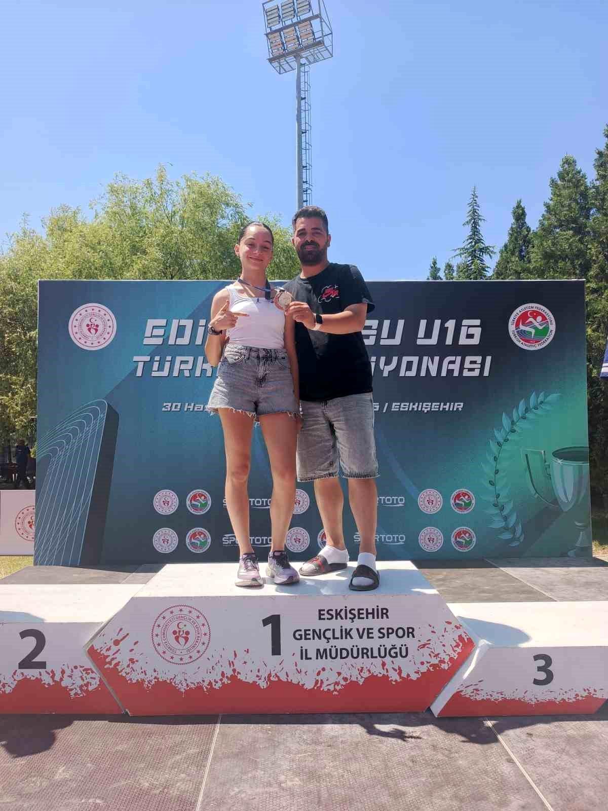 Alya Gül Keskin U16 Türkiye Şampiyonu Oldu