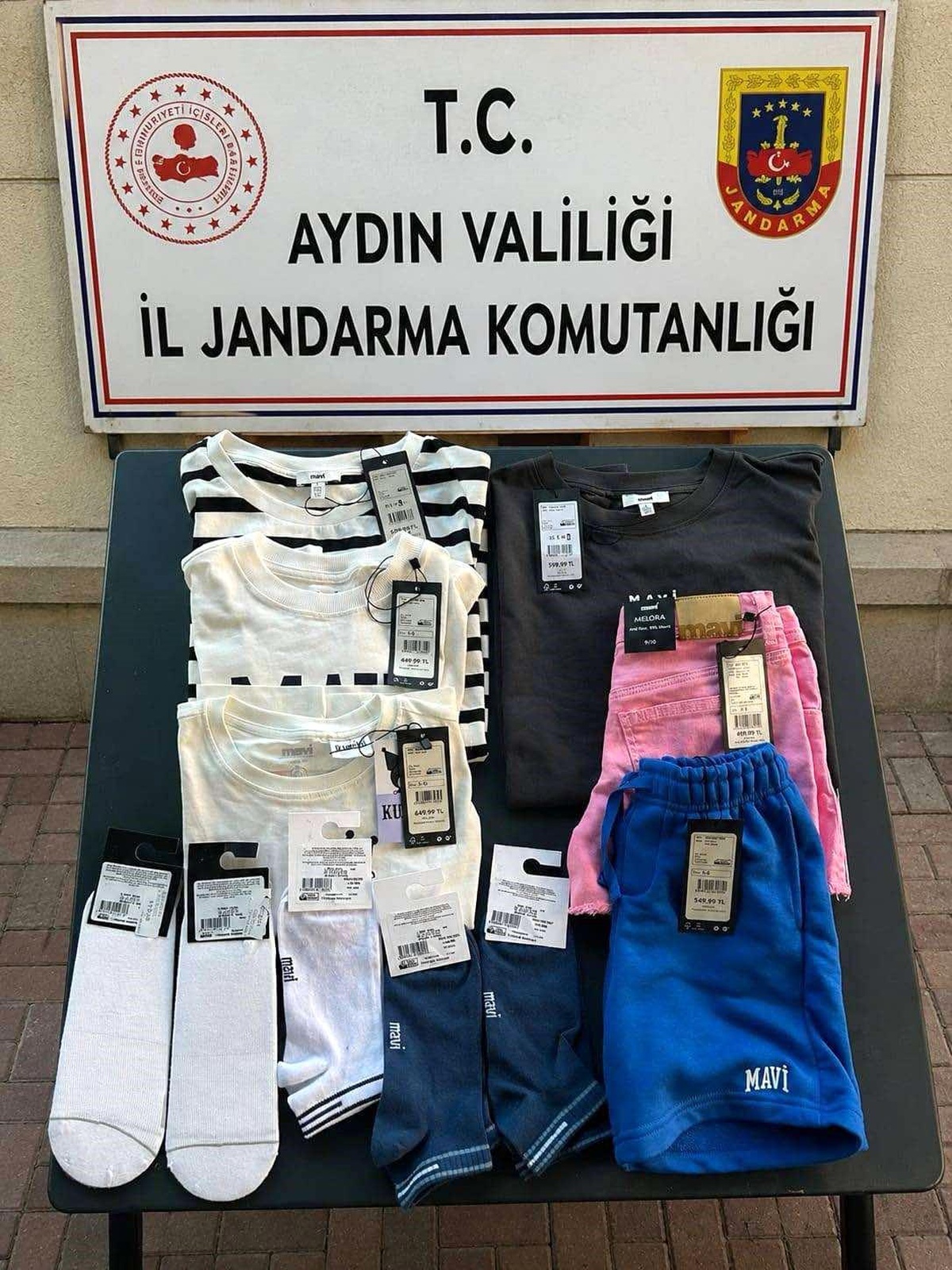 Nazilli\'de Hırsızlık: Kadın 10.500 TL Değerinde Ürün Çaldı