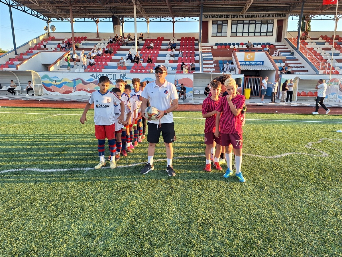 Sındırgı\'da U11 Futbol Turnuvası Heyecanı