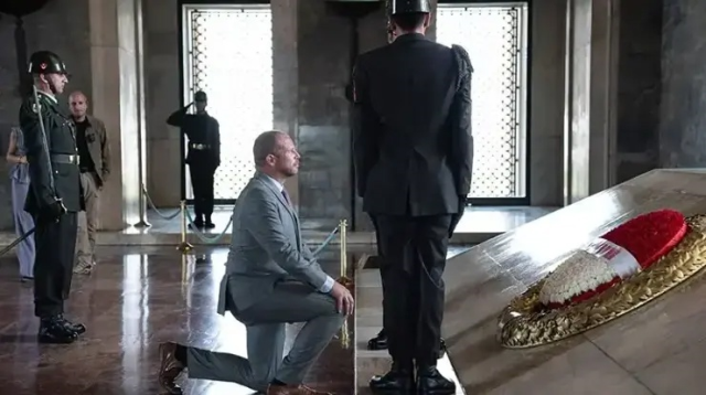 Belçika Savunma Bakanı Francken'den Ankara'da duygusal Atatürk selamı: Merhaba eski dostum