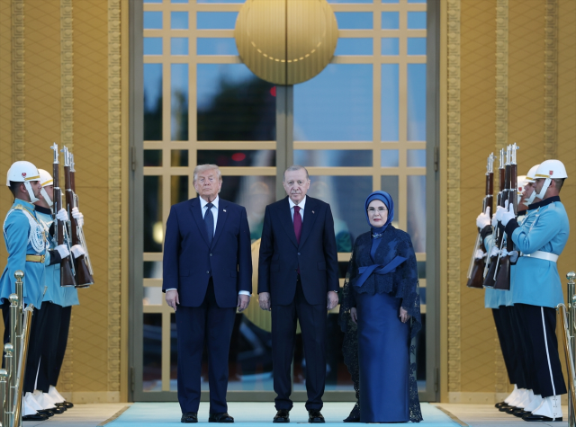 Beştepe'de resepsiyon! Erdoğan çifti, Trump'ı karşıladı