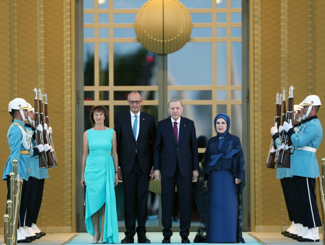 Beştepe'de resepsiyon! Erdoğan çifti, Trump'ı karşıladı