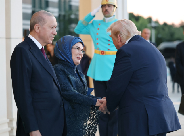 Beştepe'de resepsiyon! Erdoğan çifti, Trump'ı karşıladı
