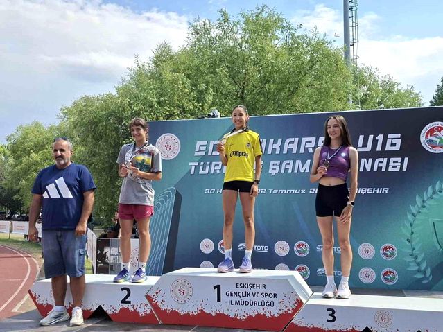 Ecem Uygun Bronz Madalya Kazandı