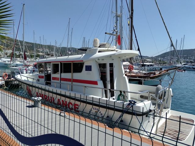 Bodrum’da Tekne Kazası: Hastaya Deniz Ambulansı!