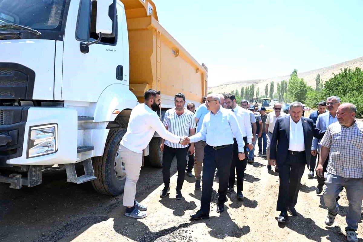 Malatya\'da deprem sonrası yol seferberliği
