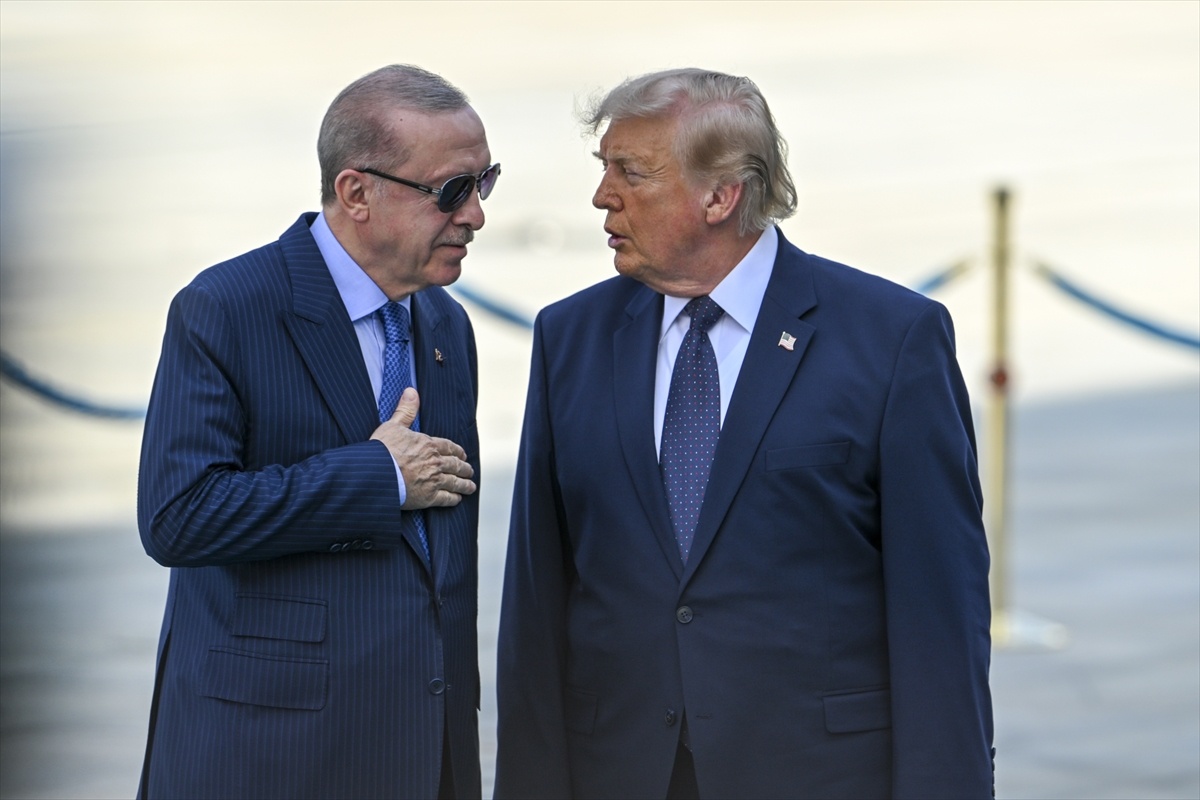 Trump\'ı Cumhurbaşkanlığı Külliyesi\'nde Törenle Karşıladı