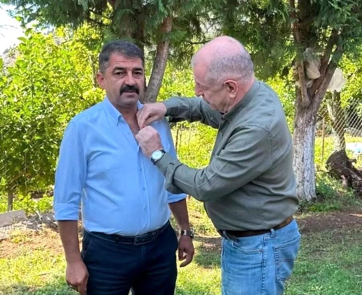 Denizli\'de bir garip siyasi transfer hikayesi; "Rozeti birden göğsüme takıverdi