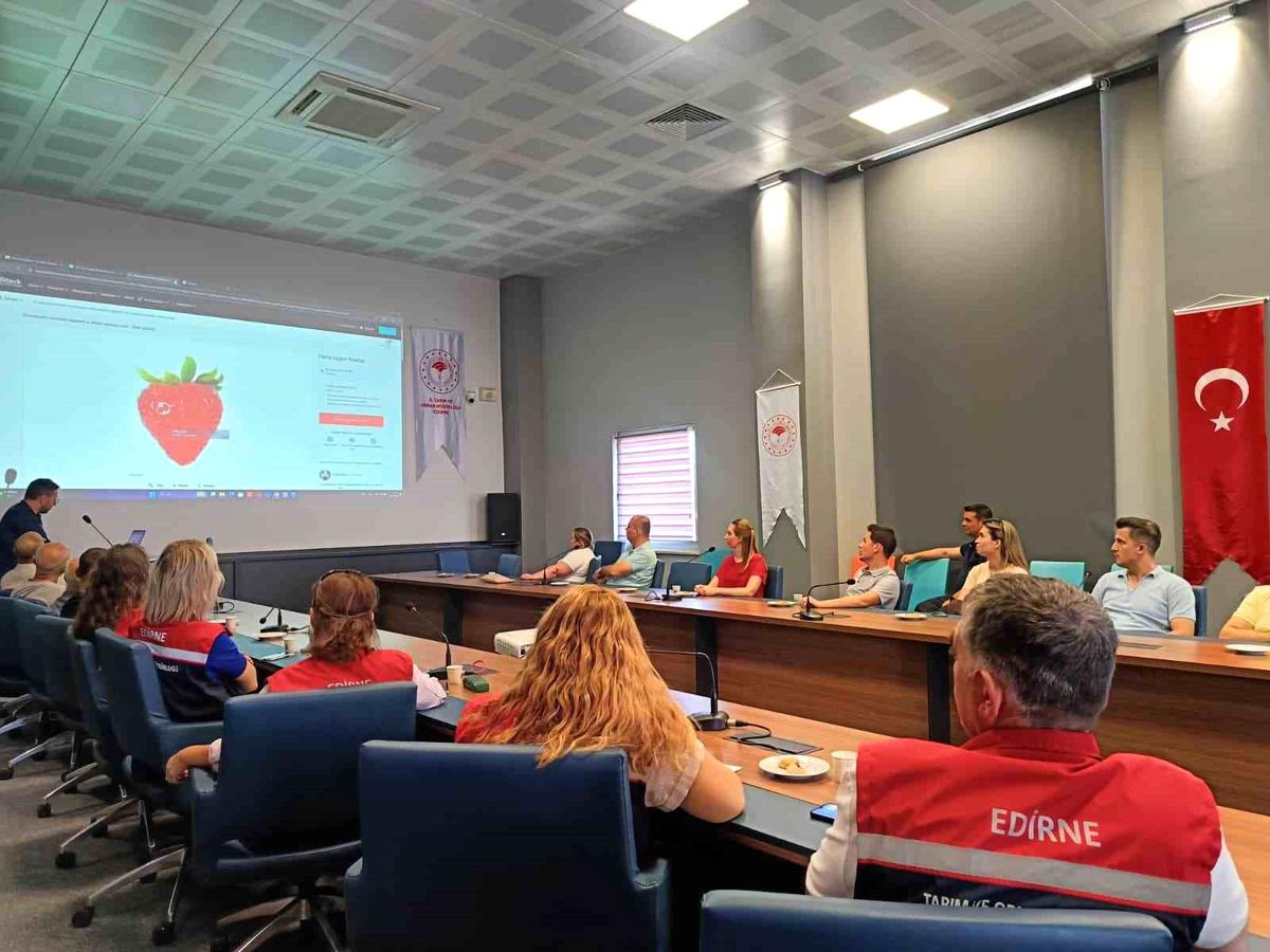 Edirne\'de Sera Üreticilerine Dijital Eğitimi