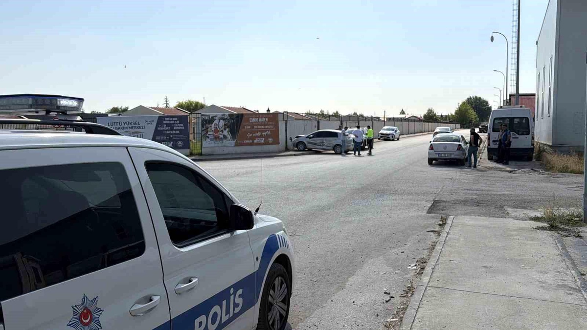 Eskişehir\'de Trafik Kazası: 1 Yaralı