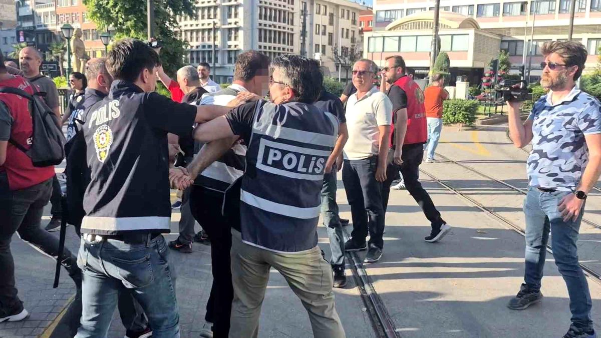 Eskişehir\'de NATO Karşıtı Eylemde Arbede