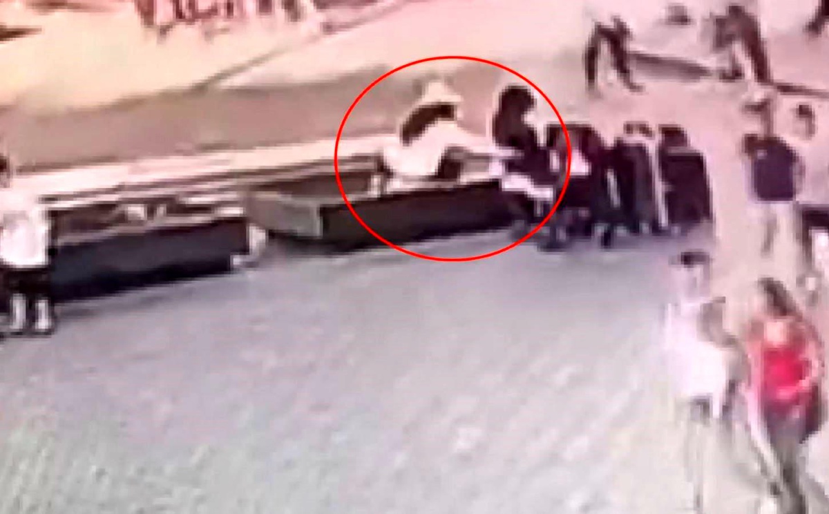 Kadın hırsız suçüstü yakalandı