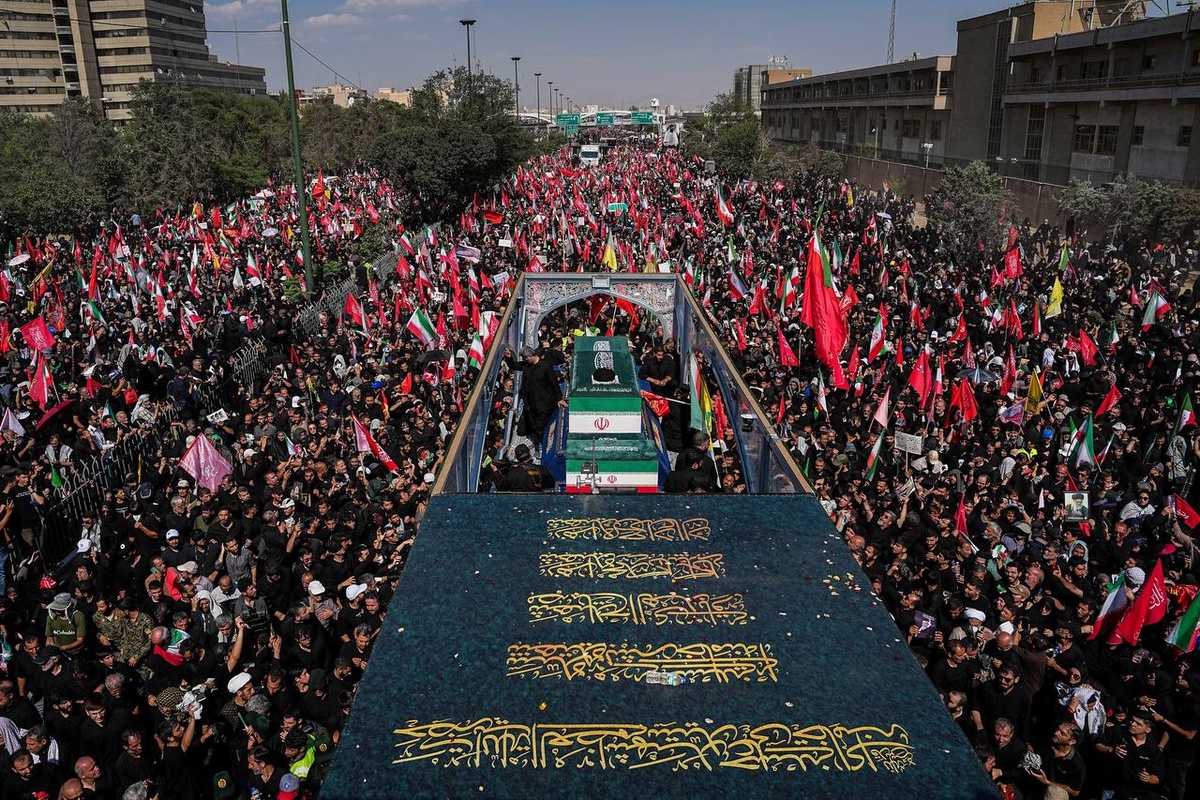 Hamaney İçin Cenaze Töreni Düzenlendi