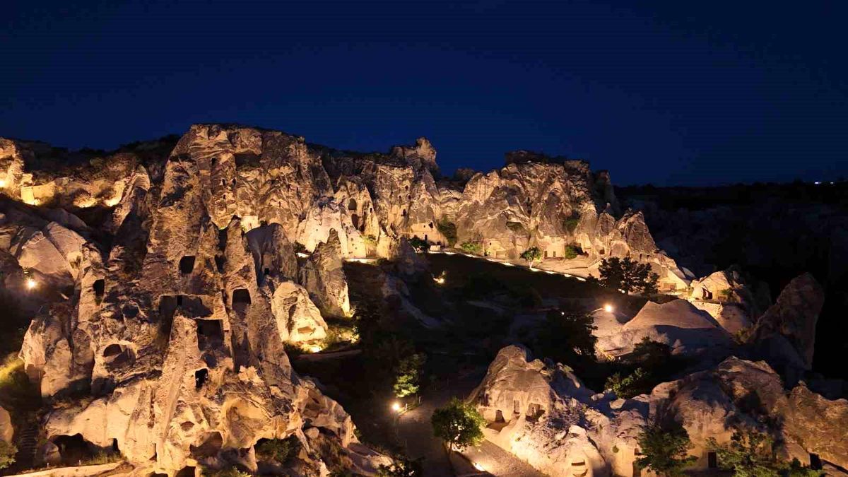 Kapadokya\'da Gece Müzeciliği Uygulaması