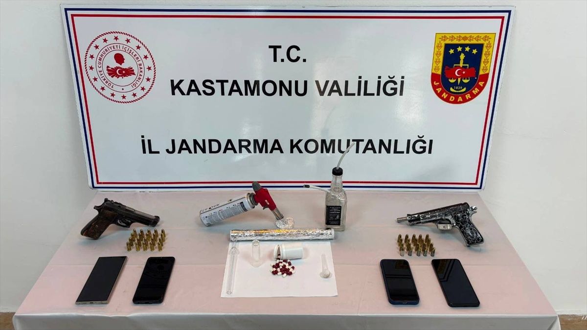 Kastamonu\'da Uyuşturucu Operasyonu: 3 Tutuklama
