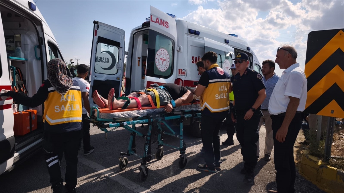 Kırıkkale\'de Trafik Kazası: 6 Yaralı