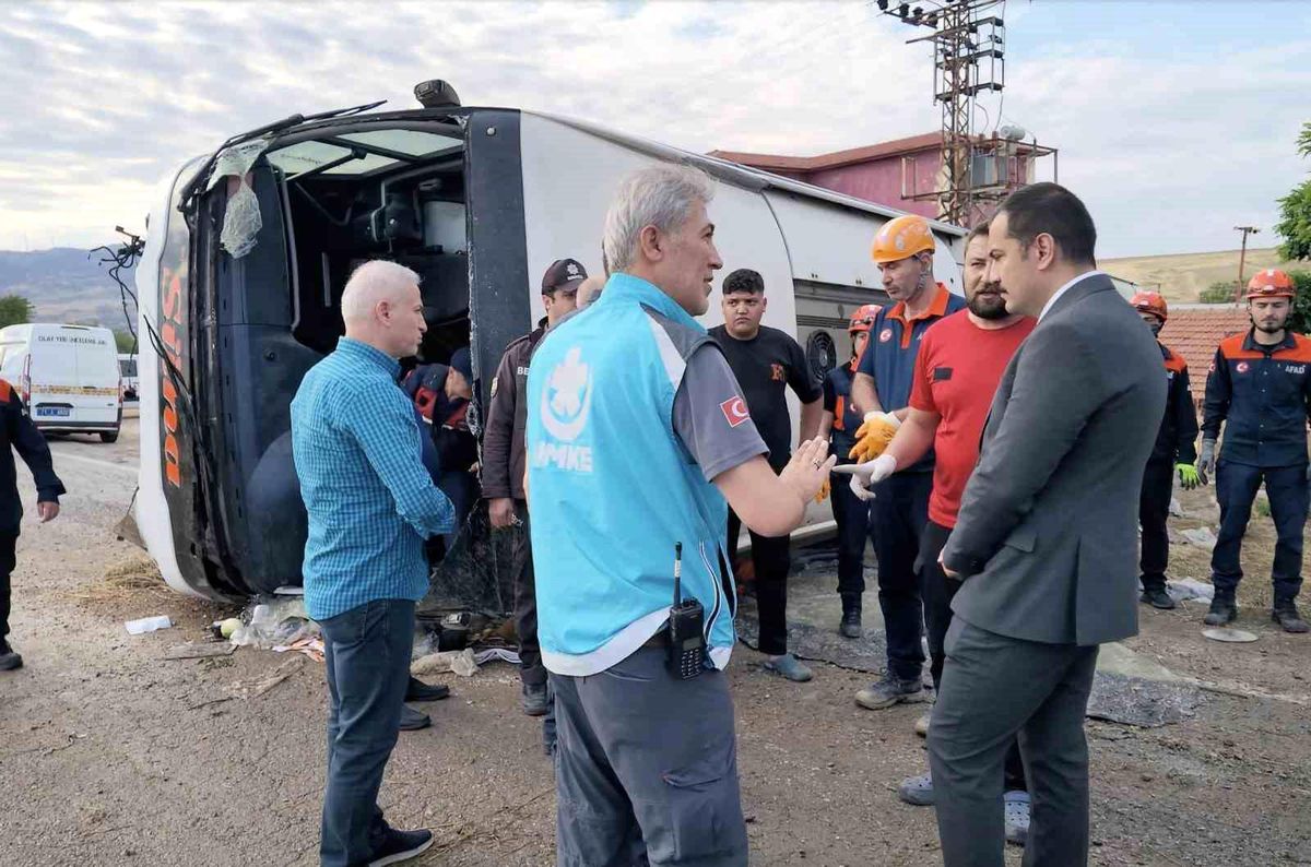 Kırıkkale\'de Otobüs Kazası: 41 Yaralı