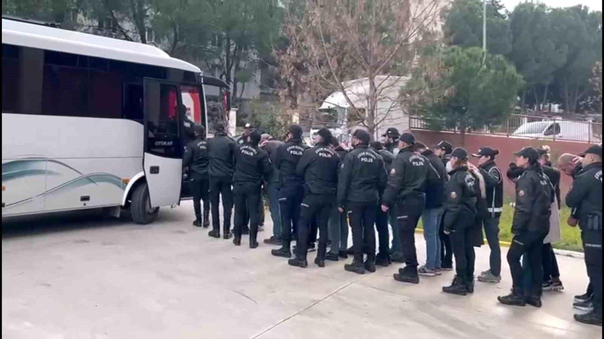 Manisa\'da Suç Operasyonları: Yüzlerce Tutuklama
