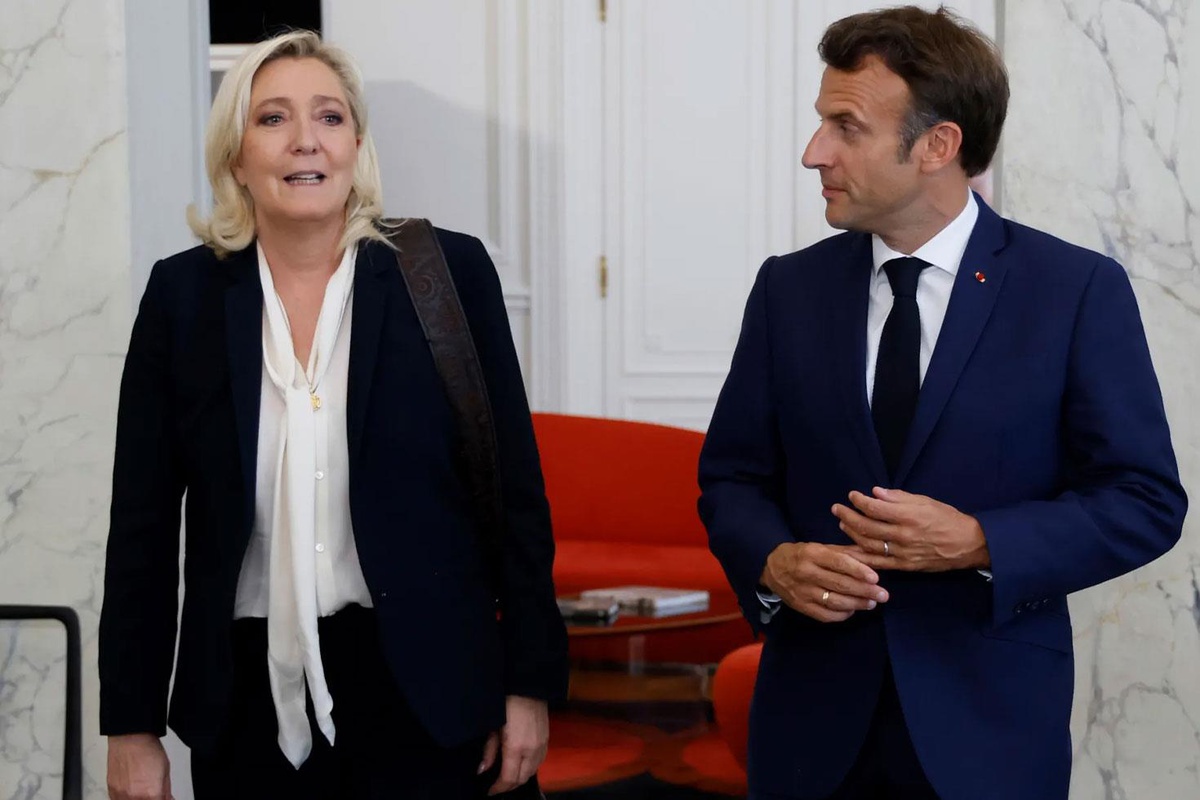Le Pen\'e 3 yıl hapis ve 45 ay siyasi yasak
