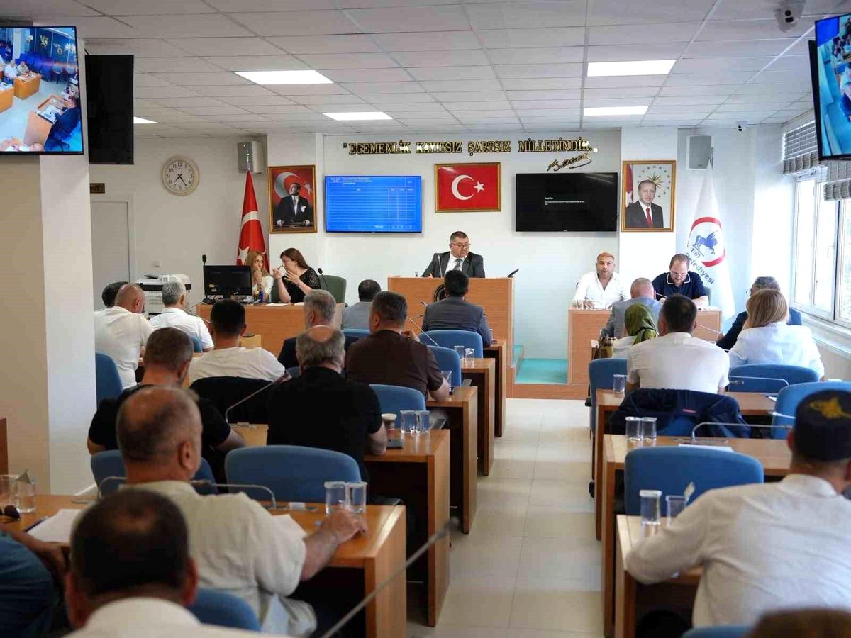 Meclis 37 gündem maddesini komisyonlara havale etti