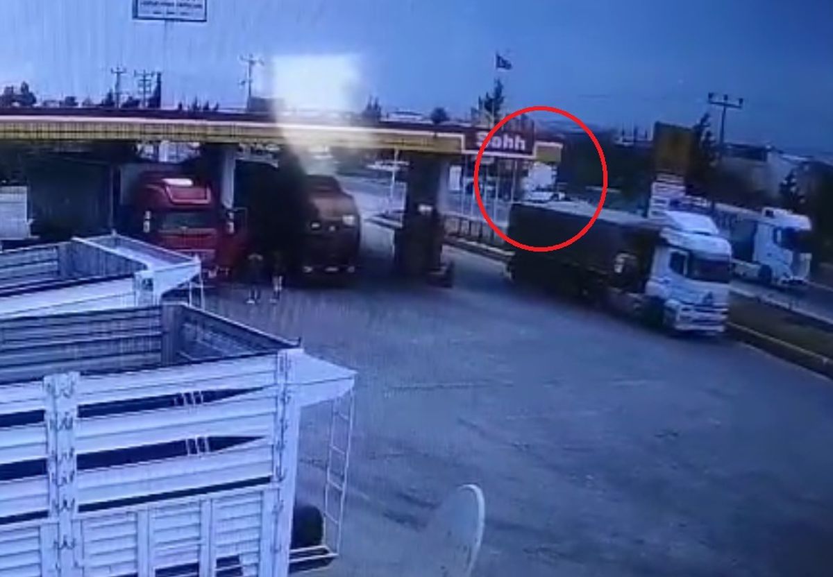 Mersin\'de TIR Kazası: 1 Ölü, 2 Yaralı