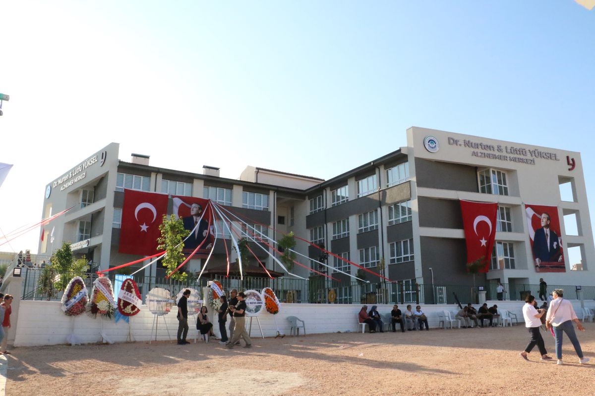 Alzheimer Merkezi Açıldı