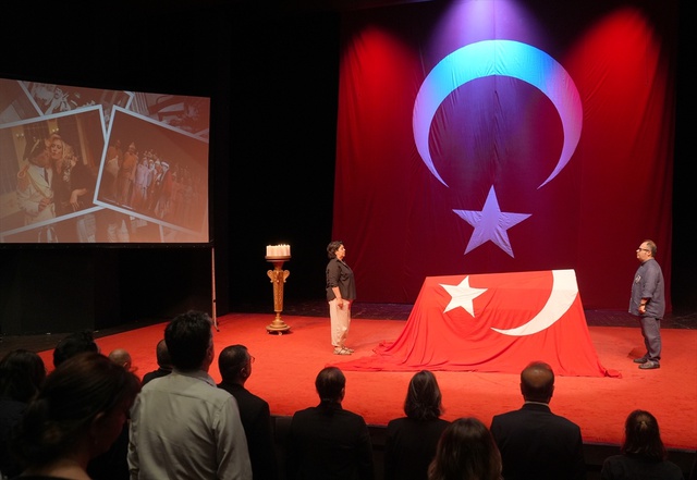 Usta oyuncuya veda...Zihni Göktay için tören düzenlendi