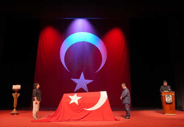 Usta oyuncuya veda...Zihni Göktay için tören düzenlendi