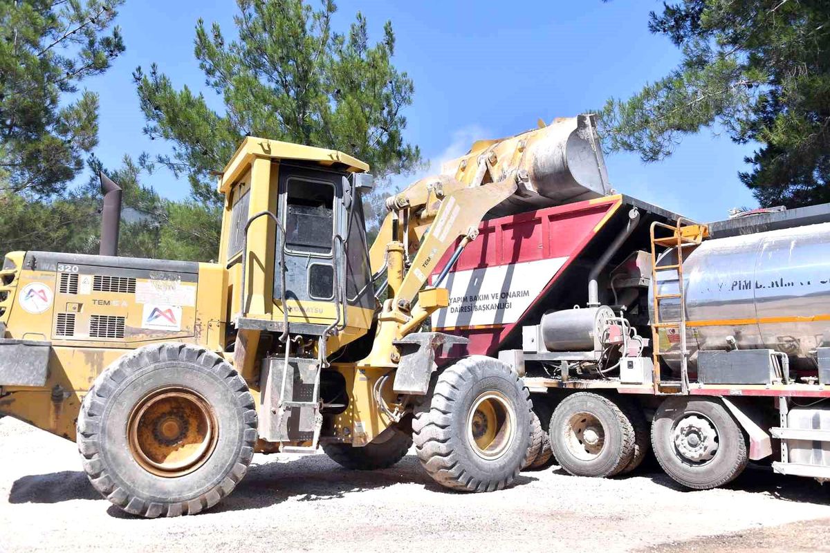 Silifke\'de kırsal ulaşımı rahatlatan yol çalışması tamamlandı