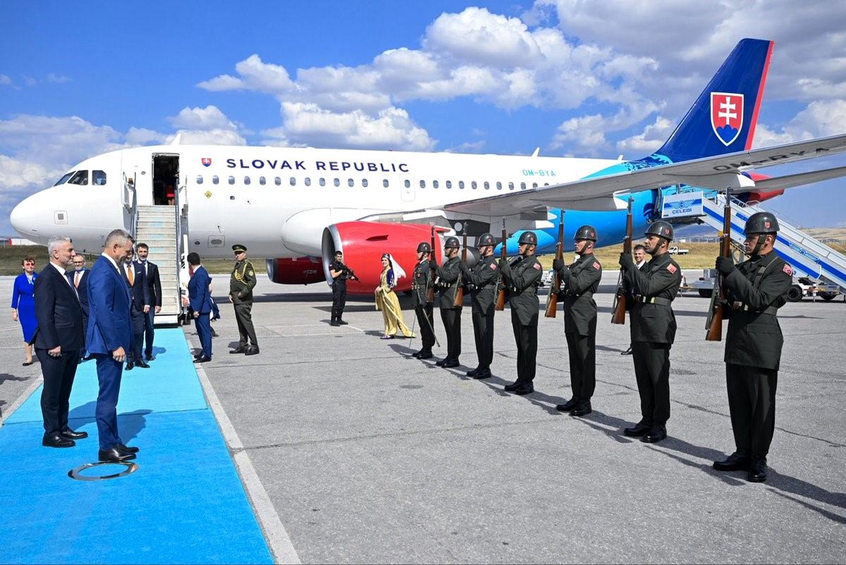 NATO Zirvesi İçin Slovakya ve Slovenya Liderleri Ankara\'da